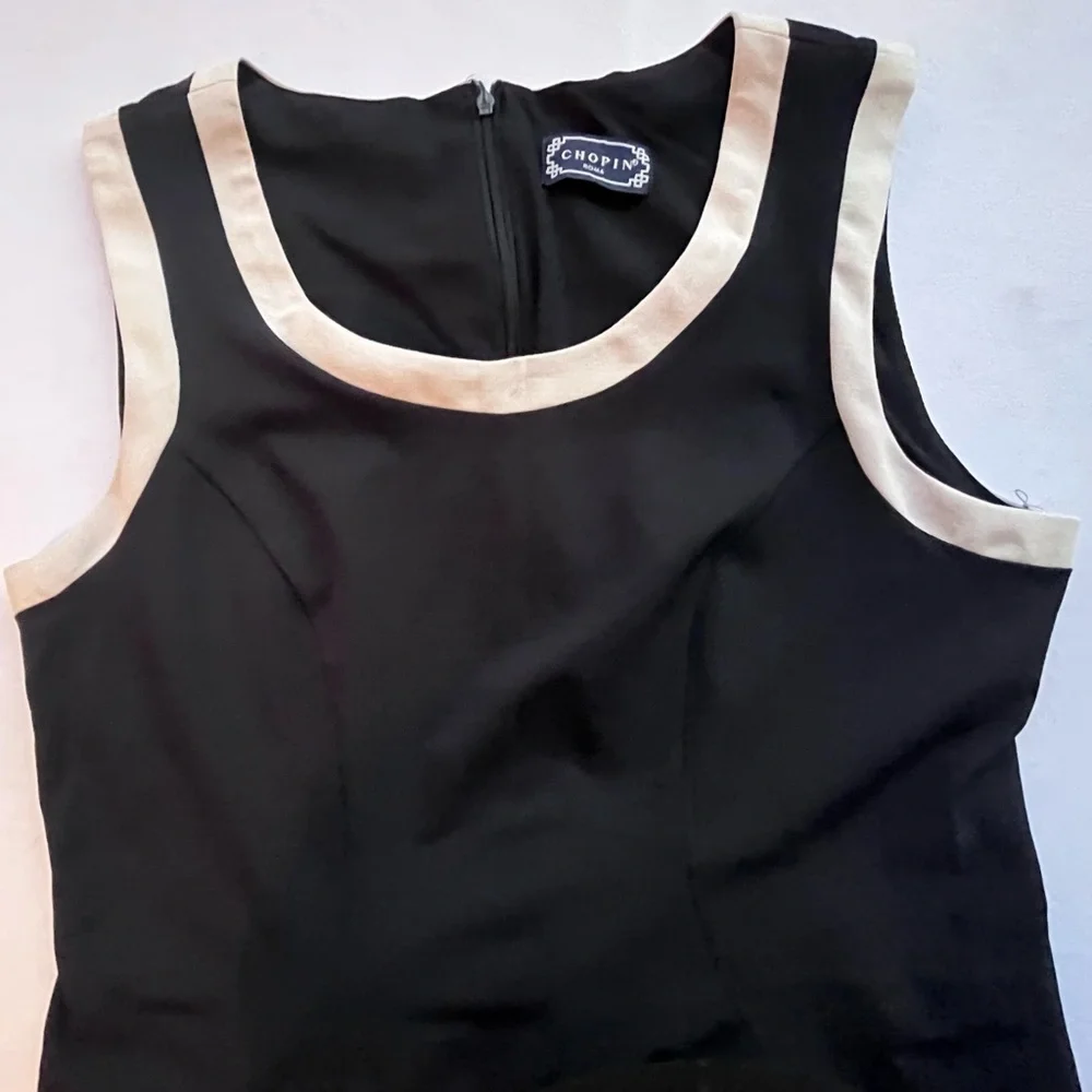 Elegant navy and White Sleeveless Midi Dress